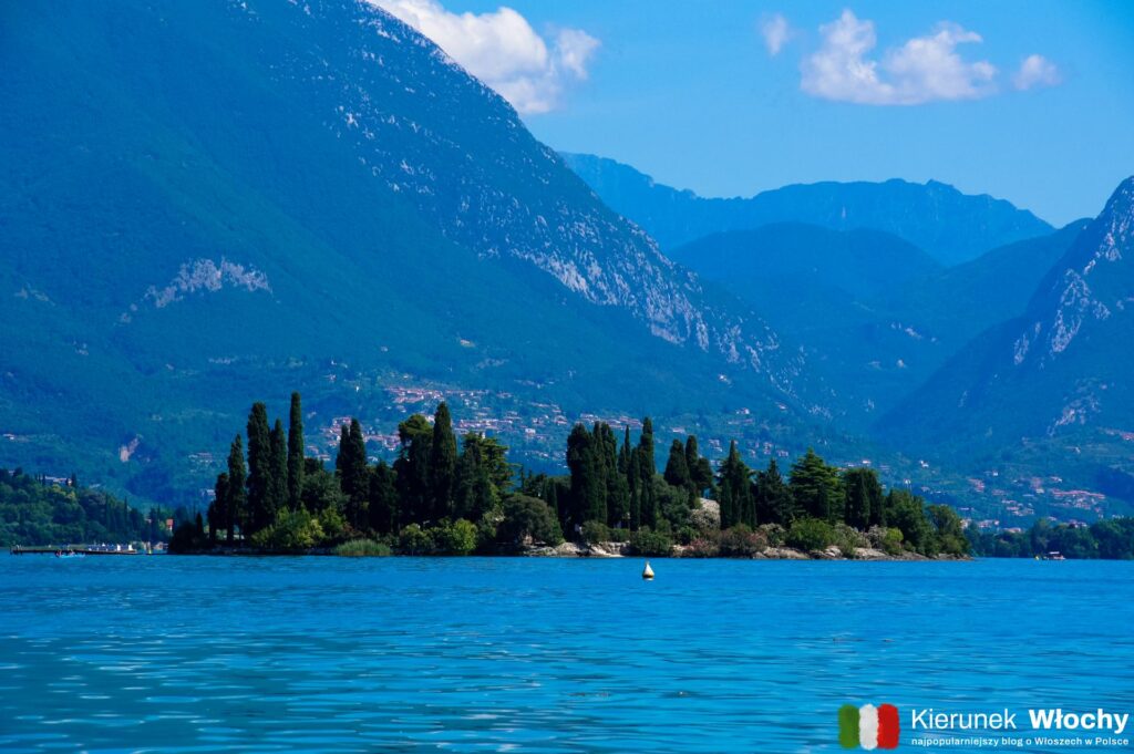 plaża w Manerba del Garda (fot. Łukasz Ropczyński, kierunekwlochy.pl)
