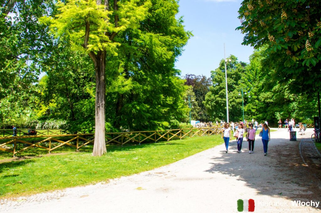 Parco Sempione, Mediolan, Lombardia, Włochy (fot. Łukasz Ropczyński, kierunekwlochy.pl)