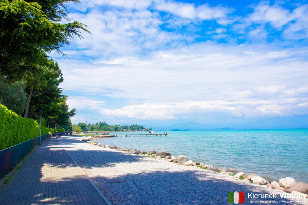 plaża w Peschiera del Garda nad jeziorem Garda, Włochy (fot. Łukasz Ropczyński, kierunekwlochy.pl)