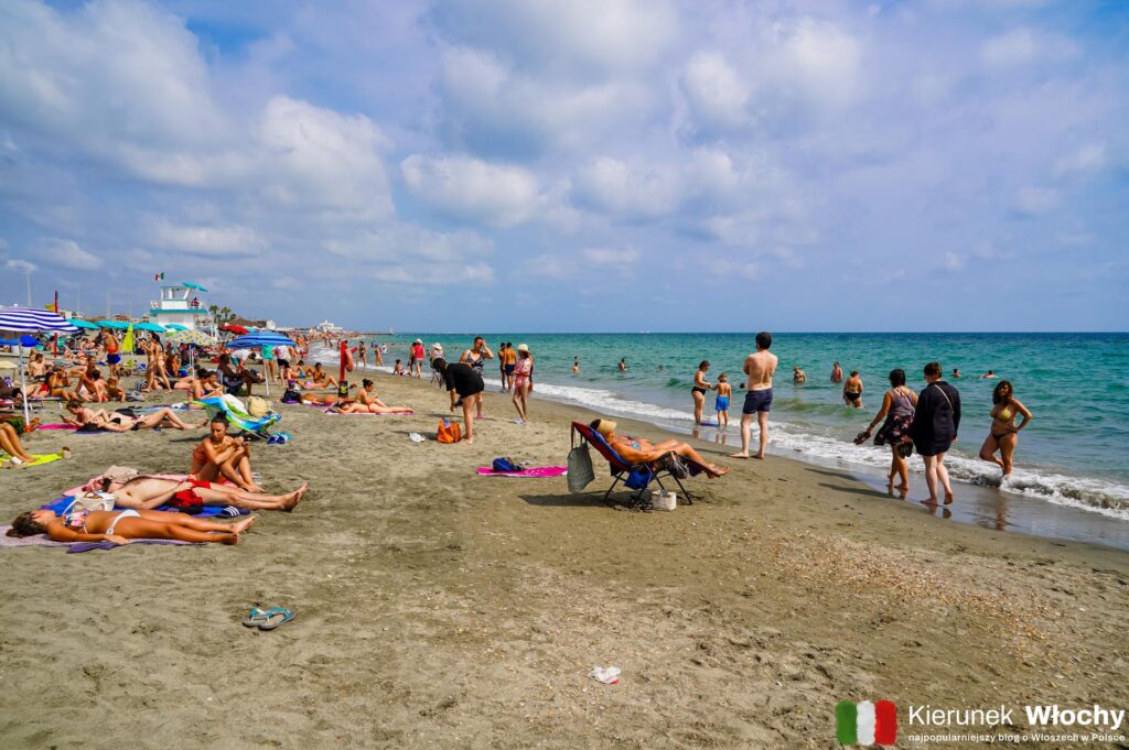 plaża Libera il Curvone w Lido di Ostia, Rzym, Włochy (fot. Łukasz Ropczyński, kierunekwlochy.pl)