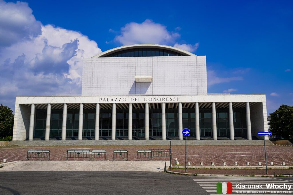 Palazzo dei Congressi, EUR, Rzym (fot. Łukasz Ropczyński, kierunekwlochy.pl)