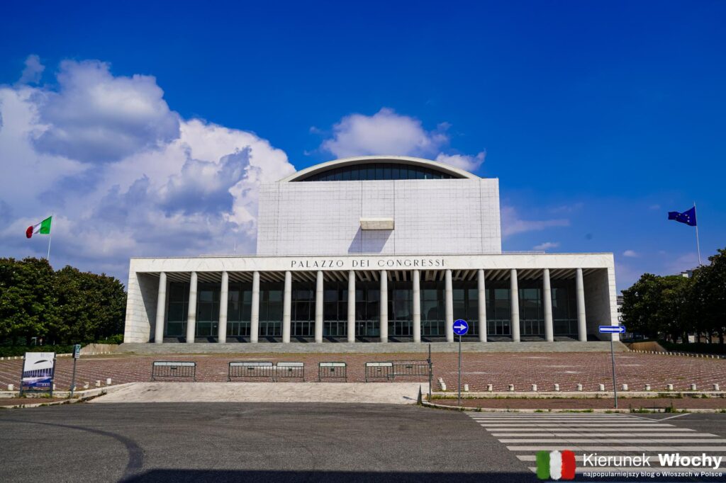 Palazzo dei Congressi, EUR, Rzym (fot. Łukasz Ropczyński, kierunekwlochy.pl)