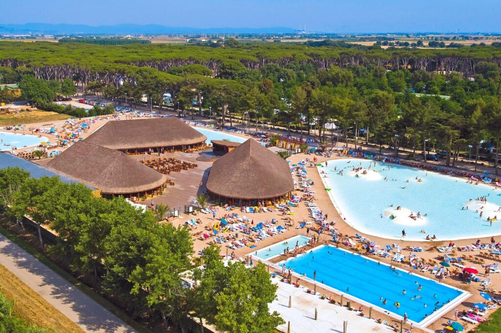 jak tanio spędzić wakacje we włoskiej Toskanii, kempingu Hu Park Albatros (fot. Eurocamp Polska)