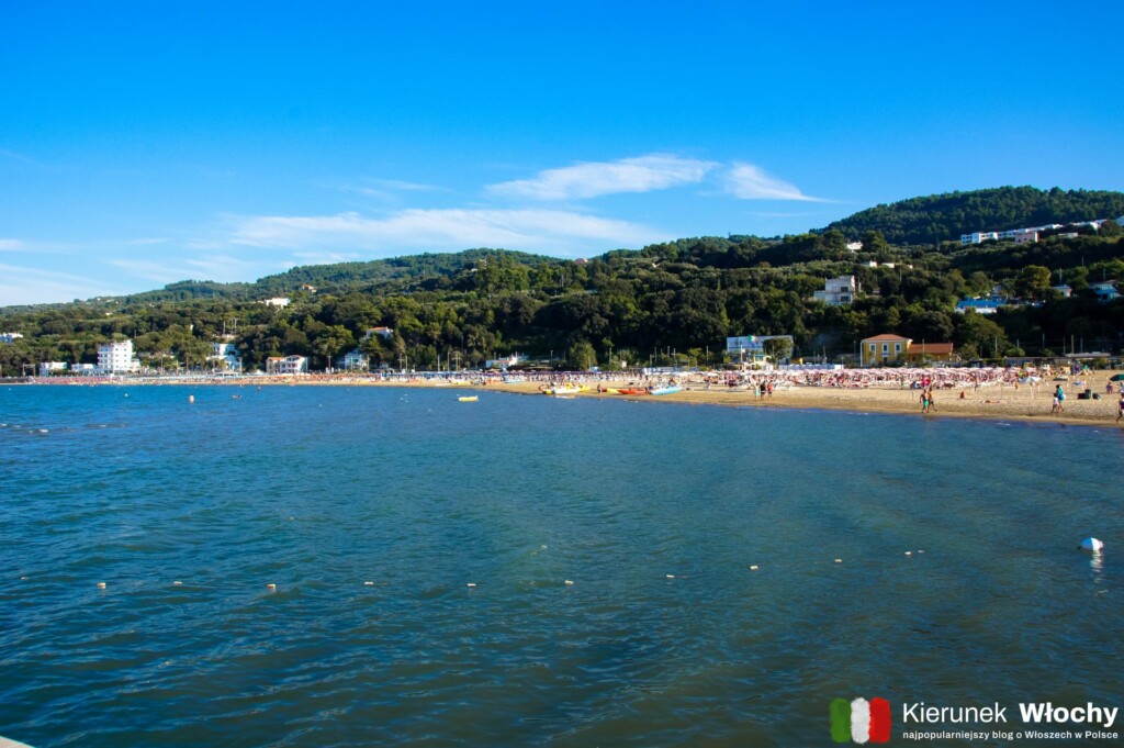 miejska plaża Spiaggia di Levante w Rodi Garganico, półwysep Gargano (fot. Łukasz Ropczyński, kierunekwlochy.pl)