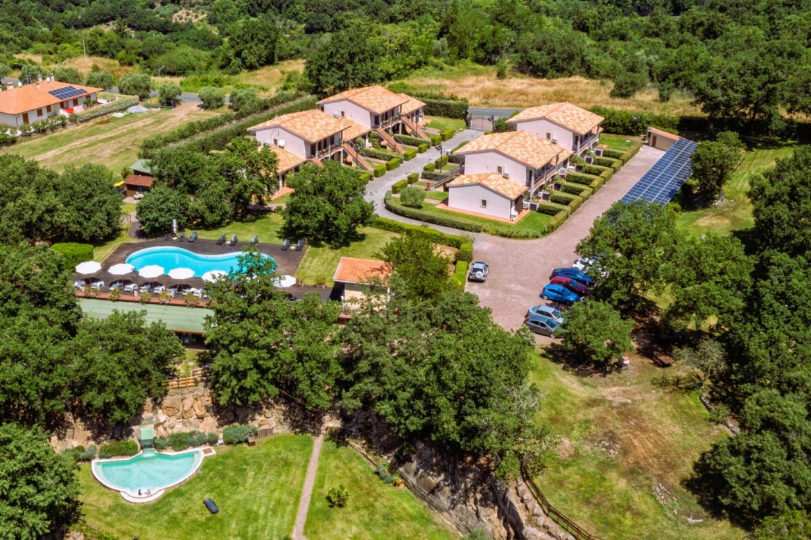 Villaggio Le Querce - apartamenty w Toskanii z basenem i mnóstwo atrakcji wokół: termy, jezioro, morze i średniowieczne miasta (fot. materiały Villaggio Le Querce)