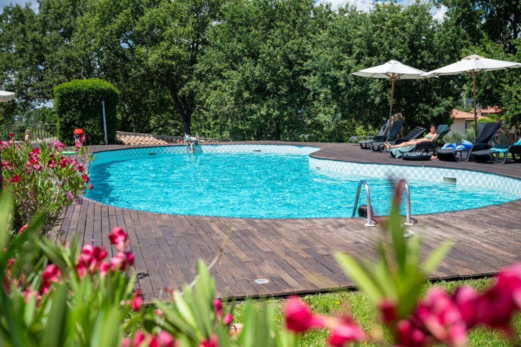 basen w Villaggio Le Querce, apartamenty w Toskanii z basenem (fot. materiały Villaggio Le Querce)