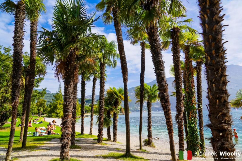 plaża w Riva del Garda nad jeziorem Garda, Włochy (fot. Łukasz Ropczyński, kierunekwlochy.pl)