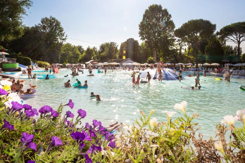 kemping Altomincio Family Park w pobliżu jeziora Garda, Włochy (fot. materiały Roan Luxury Camping Holidays)
