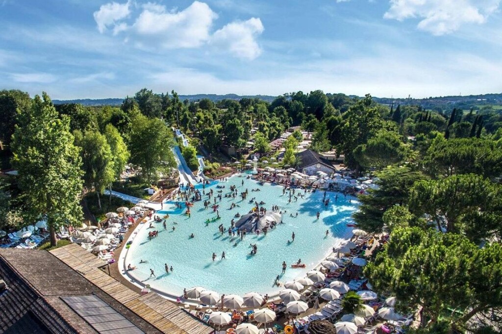 kemping Altomincio Family Park**** w pobliżu jeziora Garda, Włochy (fot. materiały Roan Luxury Camping Holidays)