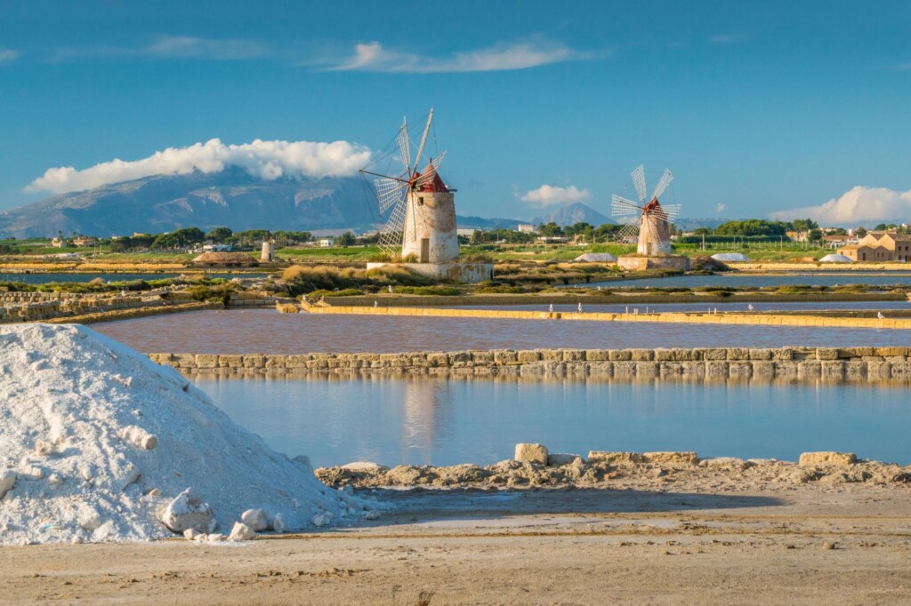 Saline dello Stagnone w pobliżu Trapani, Sycylia, Włochy