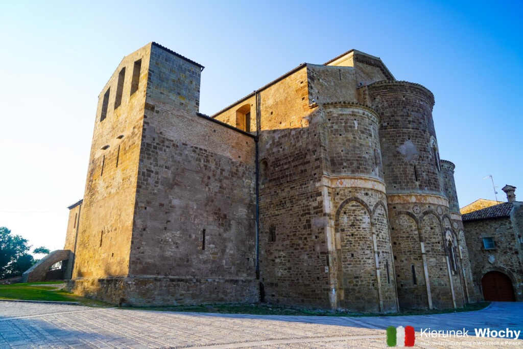 opactwo San Giovanni in Venere w Fossacesia, Abruzja, Włochy (fot. Łukasz Ropczyński, kierunekwlochy.pl)