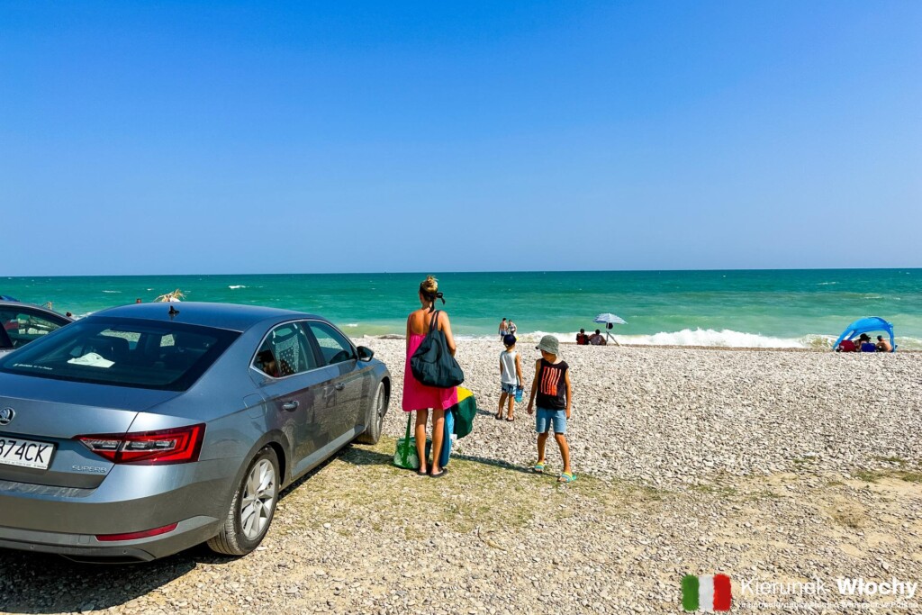 wybrzeże Costa dei Trabocchi najwygodniej zwiedza się samochodem, Abruzja, Włochy (fot. Łukasz Ropczyński, kierunekwlochy.pl)