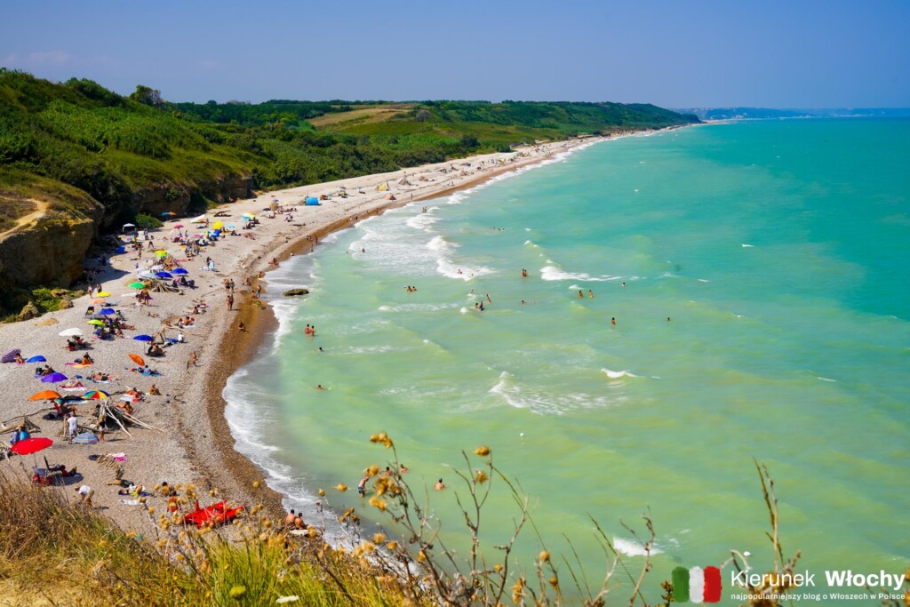 plaża Punta Aderci, Costa dei Trabocchi, wybrzeże Abruzji, Włochy (fot. Łukasz Ropczyński, kierunekwlochy.pl)