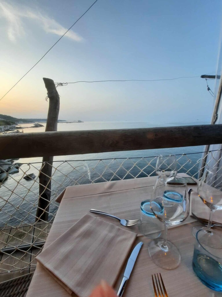 widok ze stolika w Ristorante Trabocco Punta Fornace (fot. Aneta Jeżewska)