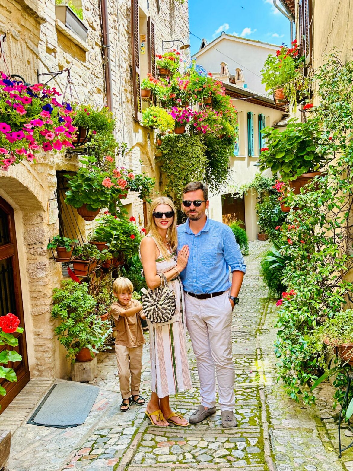 Spello – miasto kwiatów i miasto sztuki w Umbrii. Nasz przewodnik (fot. Natan Ropczyński, kierunekwlochy.pl) Spello – miasto kwiatów i miasto sztuki w Umbrii. Nasz przewodnik (fot. Natan Ropczyński, kierunekwlochy.pl)