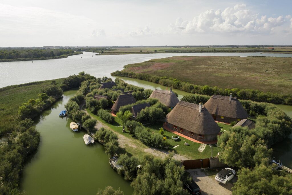 rozlewisko rzeki Tagliamento, do którego prowadzi ścieżka rowerowa z Bibione (fot. materiały Residence Serenissima)