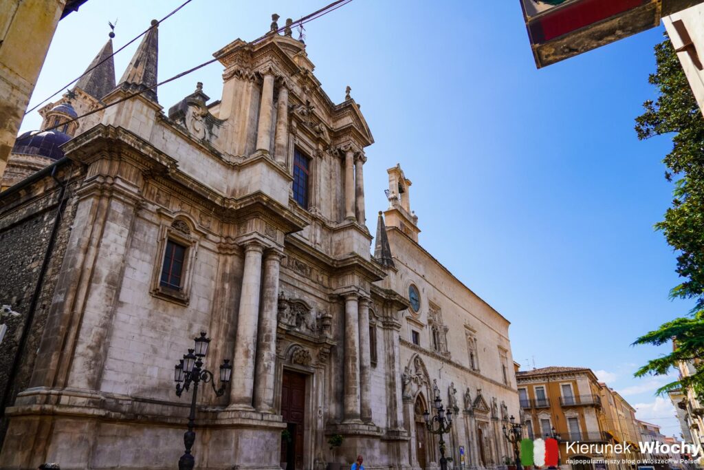 Kompleks Santissima Annunziata, Sulmona, Abruzja, Włochy (fot. Łukasz Ropczyński, kierunekwlochy.pl)