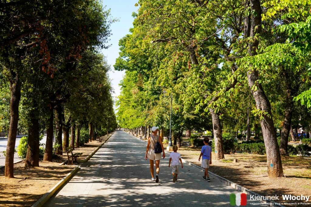 Villa Comunale, miejski park, Sulmona, Abruzja, Włochy (fot. Łukasz Ropczyński, kierunekwlochy.pl)
