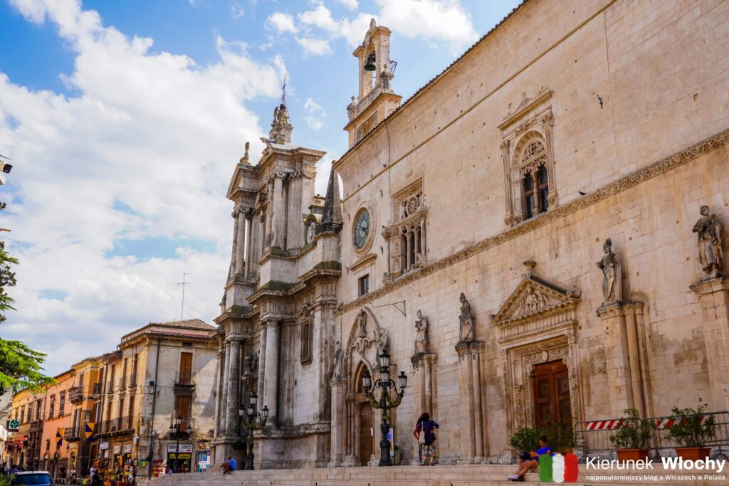 Kompleks Santissima Annunziata, Sulmona, Abruzja, Włochy (fot. Łukasz Ropczyński, kierunekwlochy.pl)