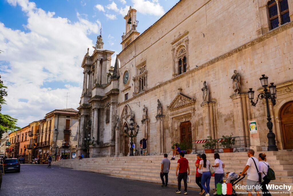 Kompleks Santissima Annunziata, Sulmona, Abruzja, Włochy (fot. Łukasz Ropczyński, kierunekwlochy.pl)