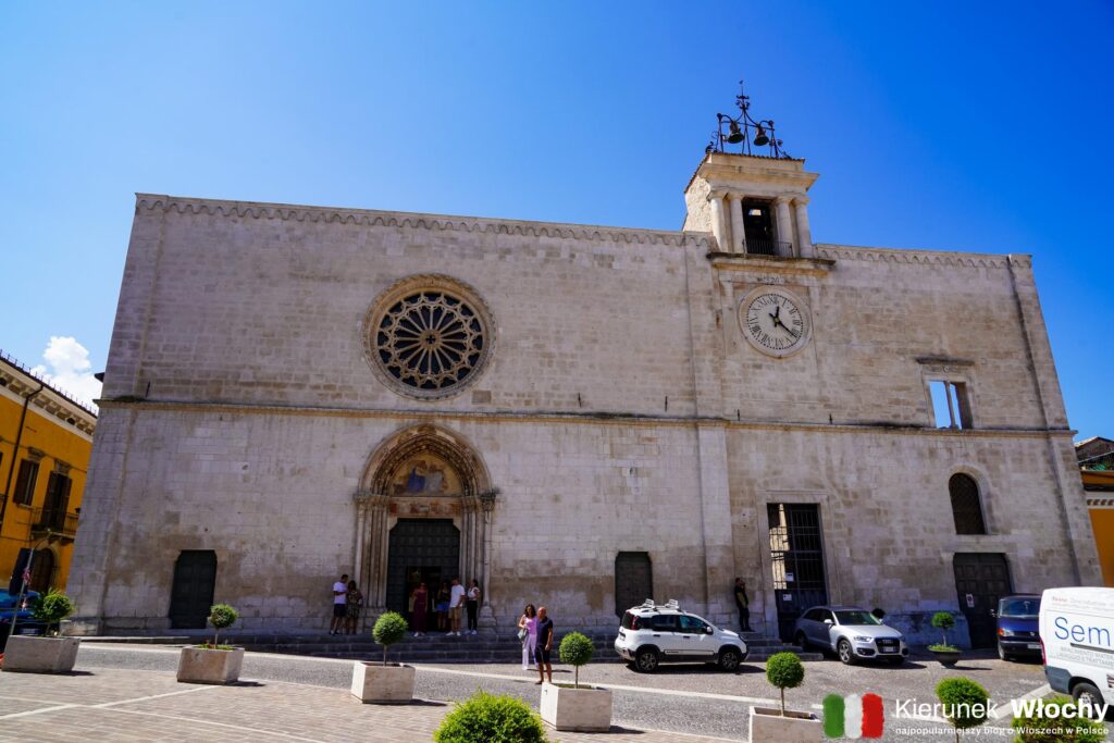 kościół Santa Maria della Tomba, Sulmona, Abruzja, Włochy (fot. Łukasz Ropczyński, kierunekwlochy.pl)