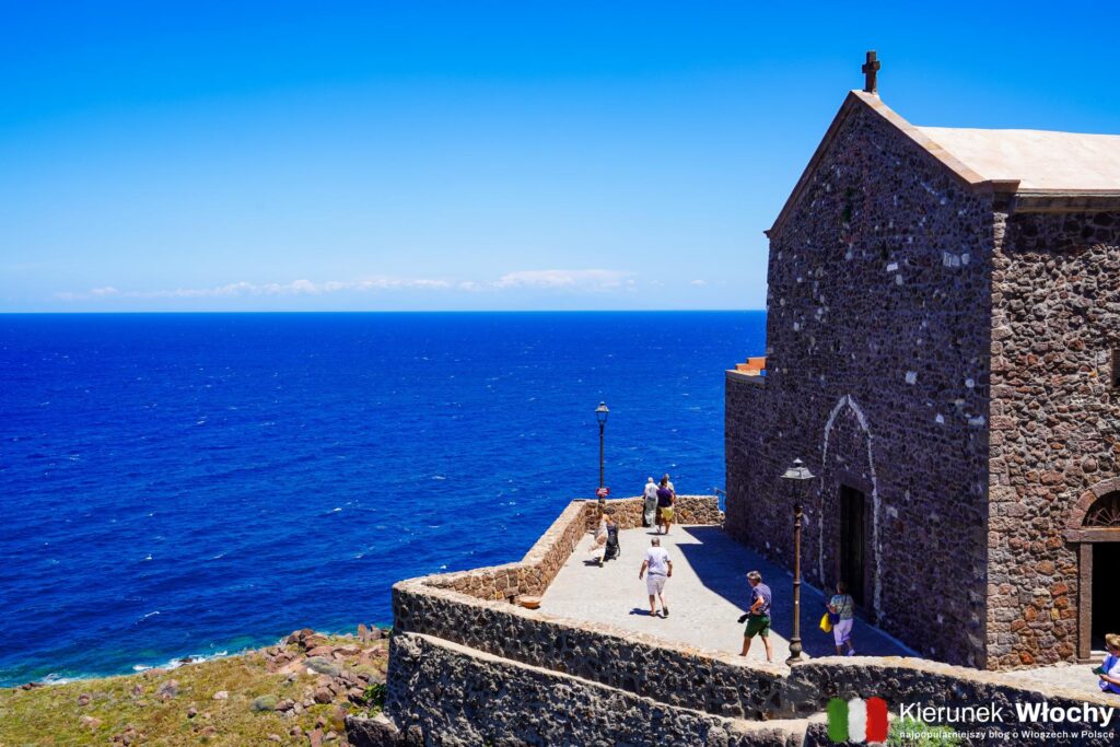 katedra w Castelsardo, Sardynia, Włochy (fot. Łukasz Ropczyński, kierunekwlochy.pl)