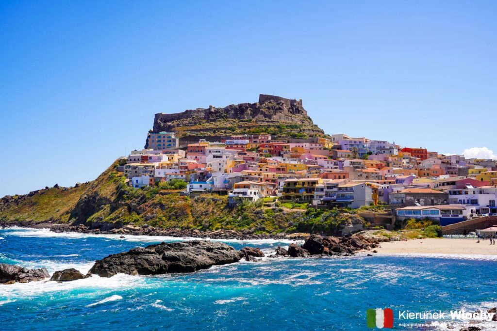 Castelsardo, Sardynia, Włochy (fot. Łukasz Ropczyński, kierunekwlochy.pl)
