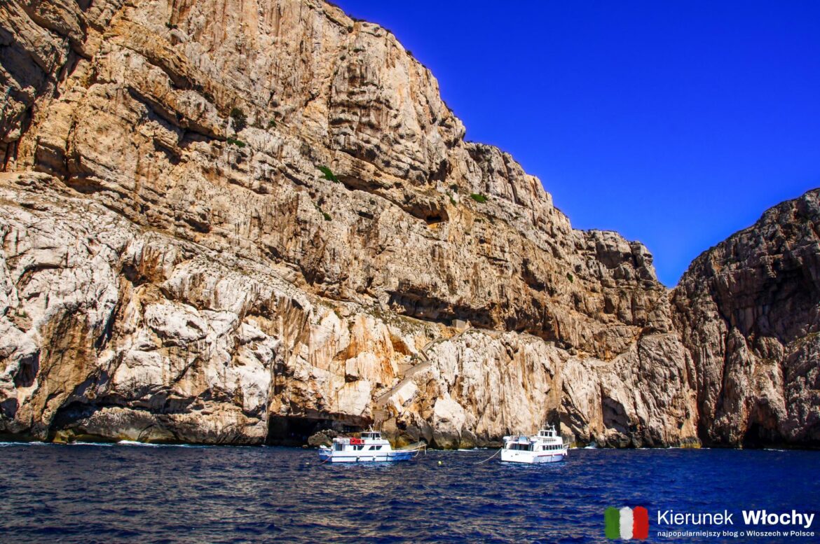 Grota Neptuna, Capo Caccia i najpiękniejszy zachód słońca na Sardynii (fot. Łukasz Ropczyński, kierunekwlochy.pl) Grota Neptuna, Capo Caccia i najpiękniejszy zachód słońca na Sardynii (fot. Łukasz Ropczyński, kierunekwlochy.pl)